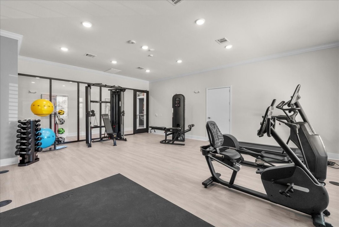 540 Hobbs Road, Unit B1 League City, TX 77573 - Photo 16 of 33 a view of a room with gym equipment