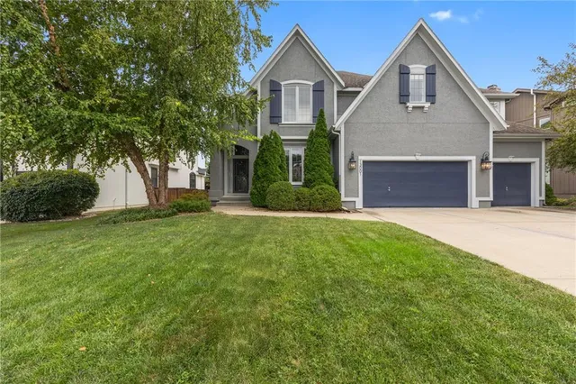 $575,000 | 13001 West 139th Street, Overland Park, KS 66221