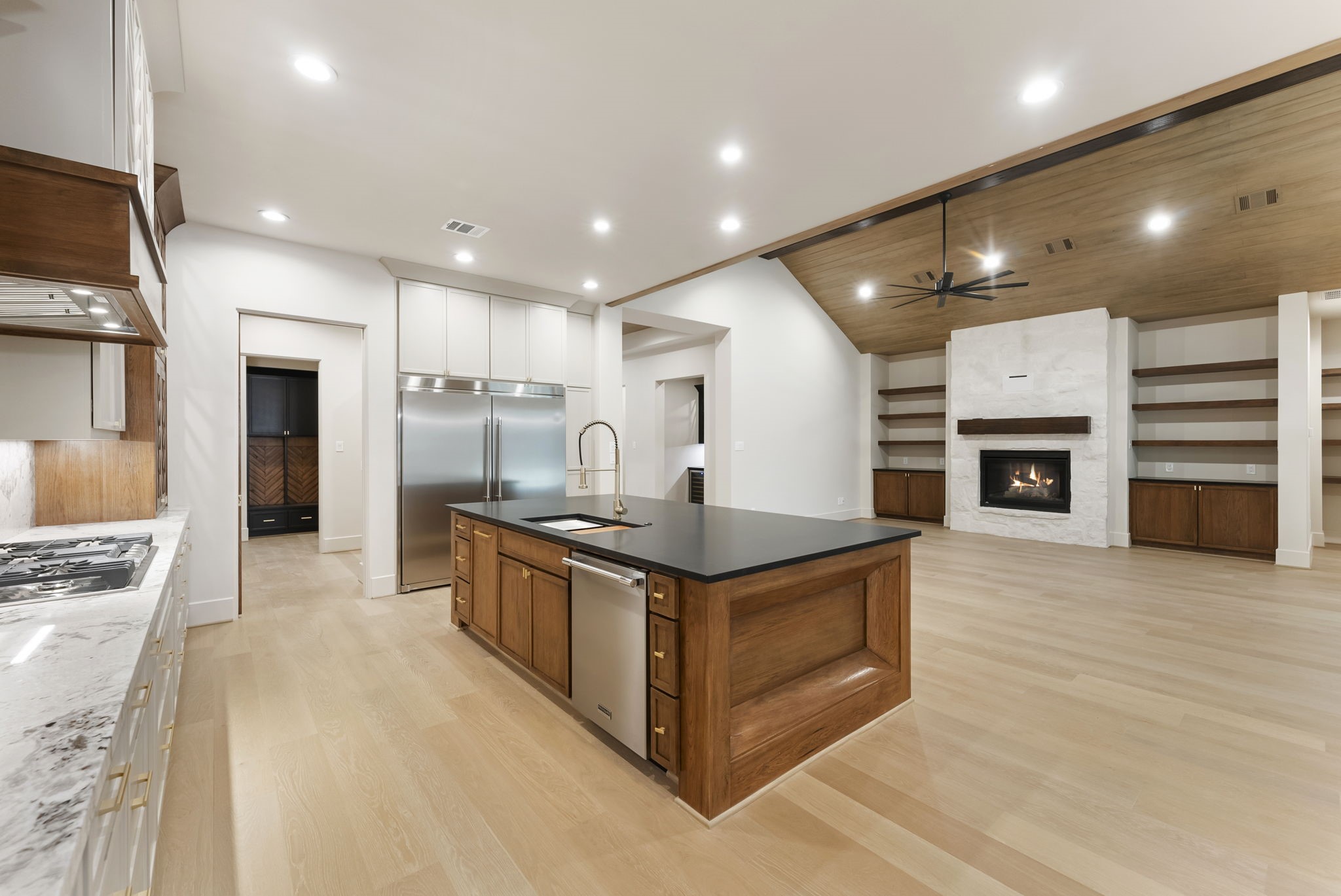 148 Sandpiper Drive Huntsville, TX 77340 - Photo 11 of 50