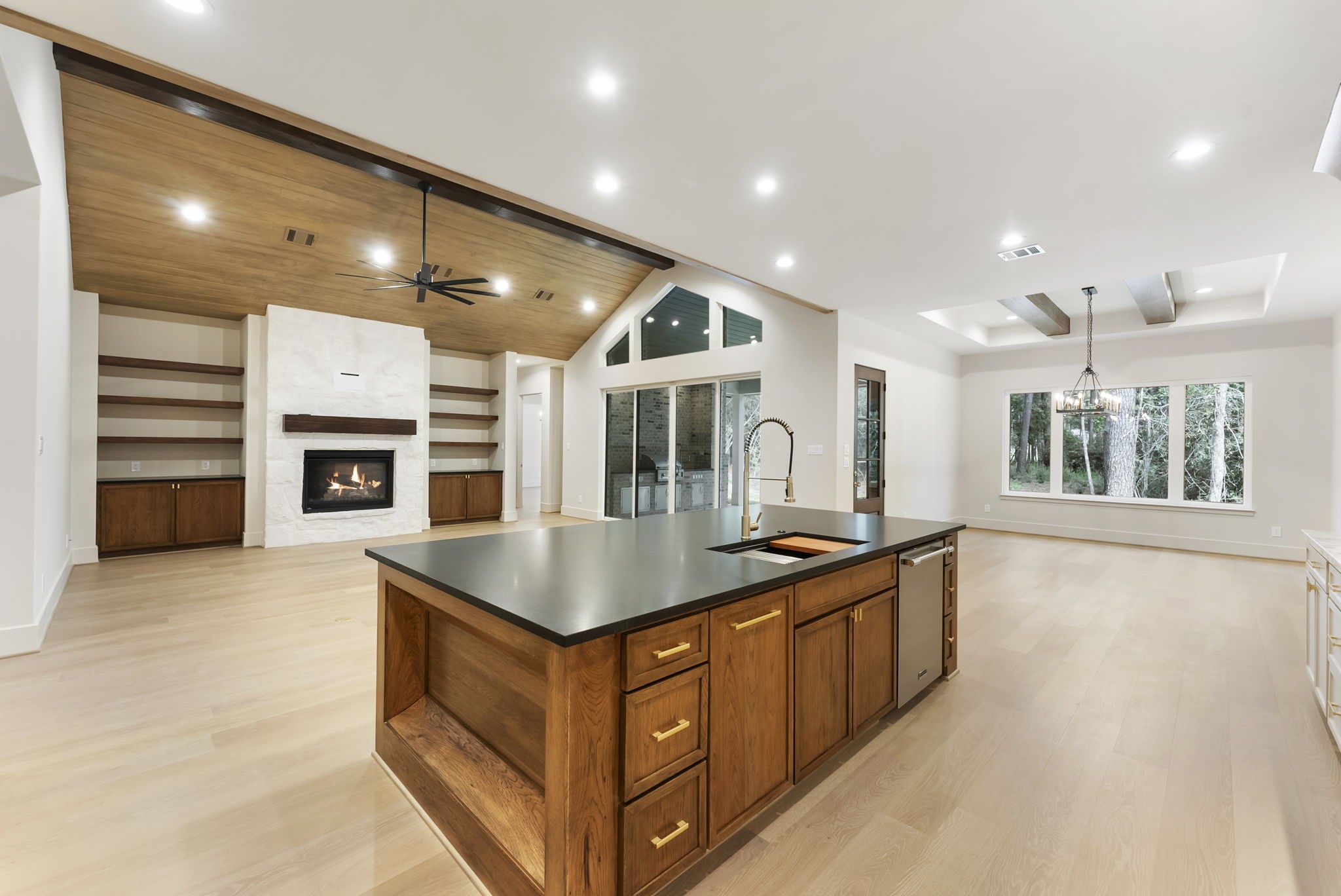 148 Sandpiper Drive Huntsville, TX 77340 - Photo 15 of 50