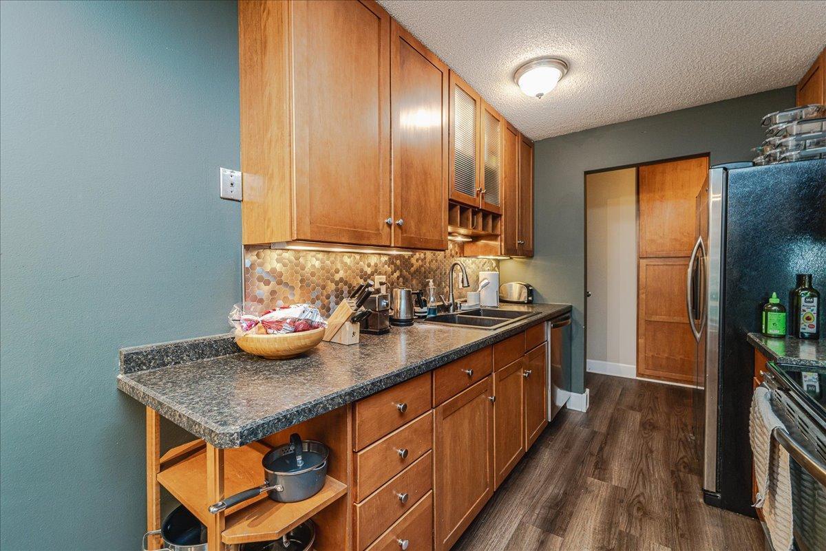 4524 Cedar Lake Road, Unit 3 Minneapolis, MN 55416 - Photo 3 of 25
