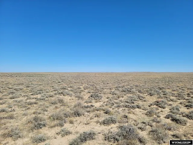 $42,500 | 3202 EAST Wamsutter Wy, Rawlins, WY 82301