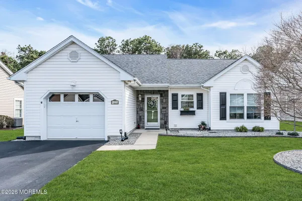 $529,000 | 27 Molly Lane, Brick, NJ 08723