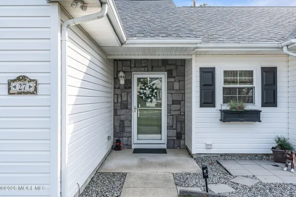 $529,000 | 27 Molly Lane, Brick, NJ 08723