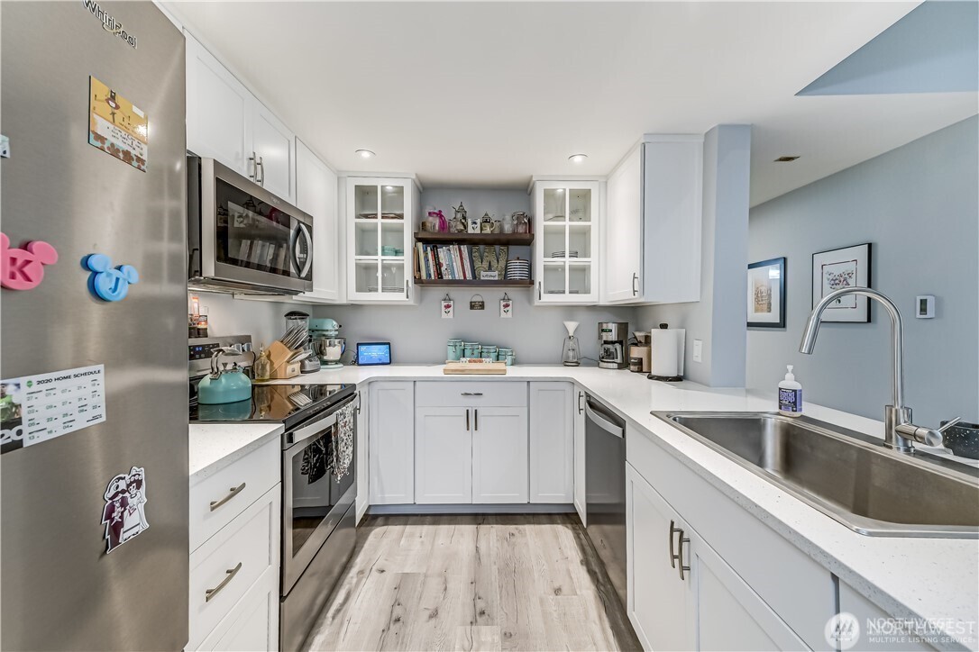 975 Aberdeen Avenue Northeast, Unit G302 Renton, WA 98056 - Photo 5 of 22