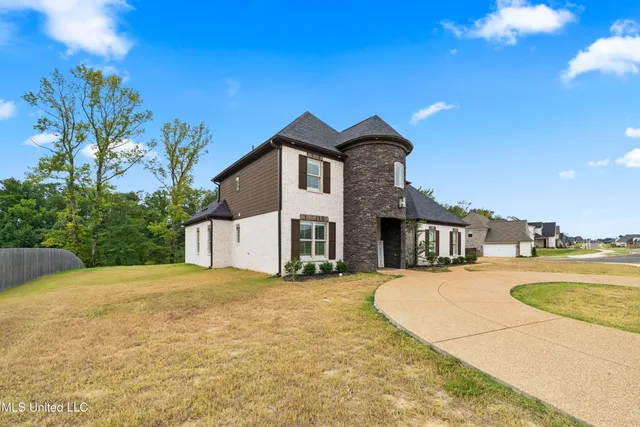 $519,900 | 2615 Jaxon Drive, Hernando, MS 38632