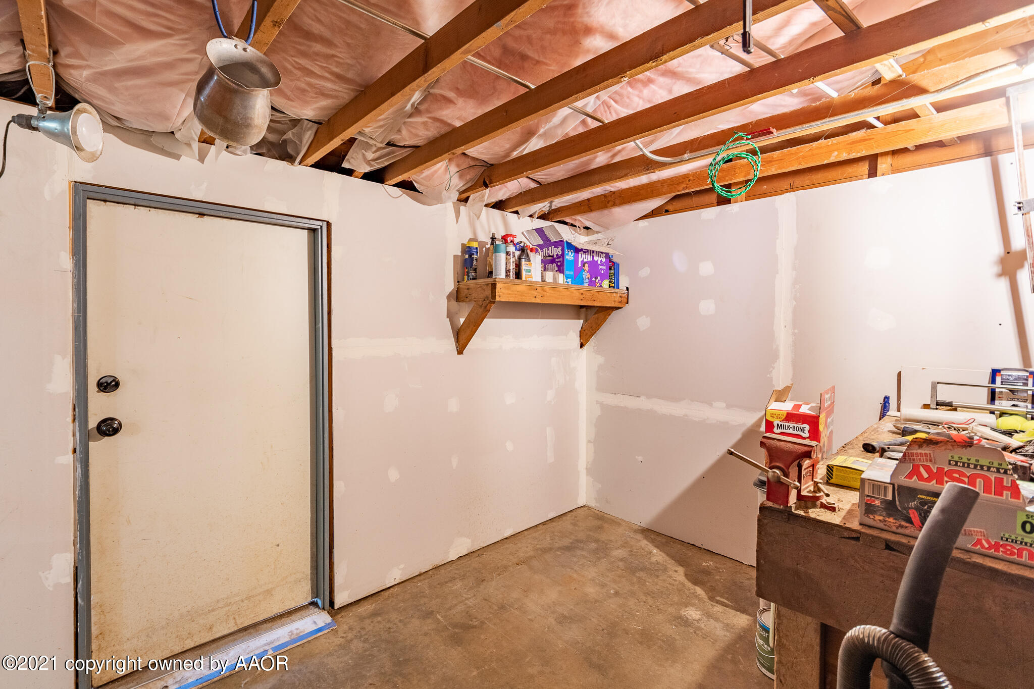 4904 Bowie Street Amarillo, TX 79110 - Photo 23 of 27 garage workshop