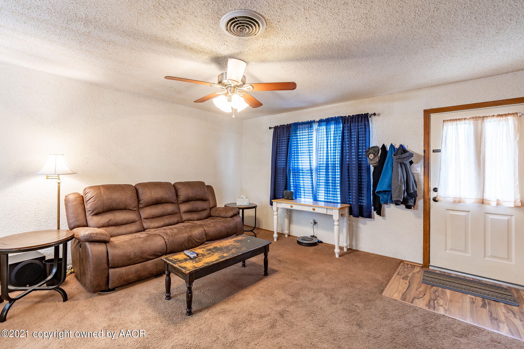 4904 Bowie Street Amarillo, TX 79110 - Photo 5 of 27 living room 2