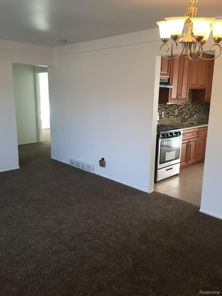 3214 East 11 Mile Road Warren, MI 48091 - Photo 14 of 23 11 Mile 15.jpg