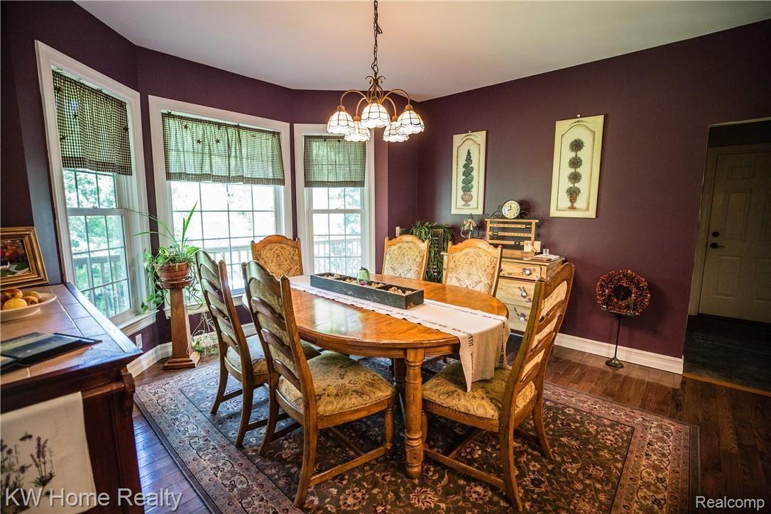 12988 Hummingbird Ridge Davisburg, MI 48350 - Photo 22 of 55 Dinning room