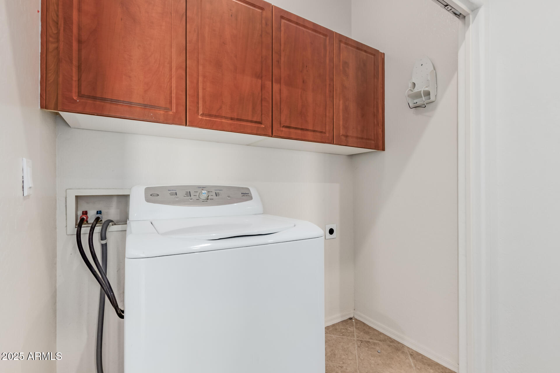 705 West Queen Creek Road, Unit 2146 Chandler, AZ 85248 - Photo 27 of 44 a utility room with dryer and washer