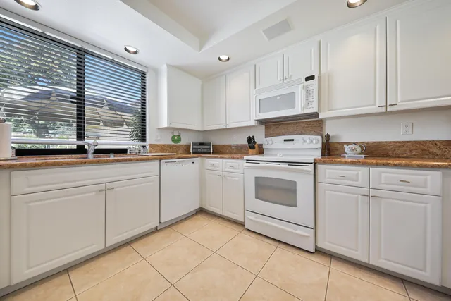 $519,000 | 27 Seville Drive, Rancho Mirage, CA 92270