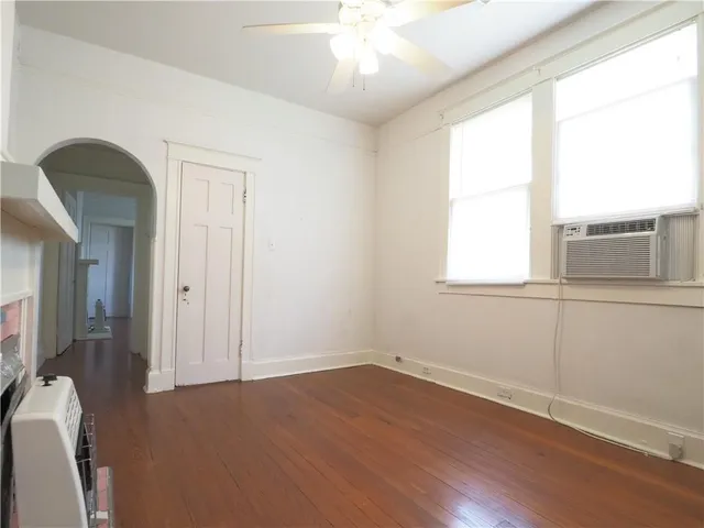 $1,425 | 4922 Loyola Avenue, New Orleans, LA 70115