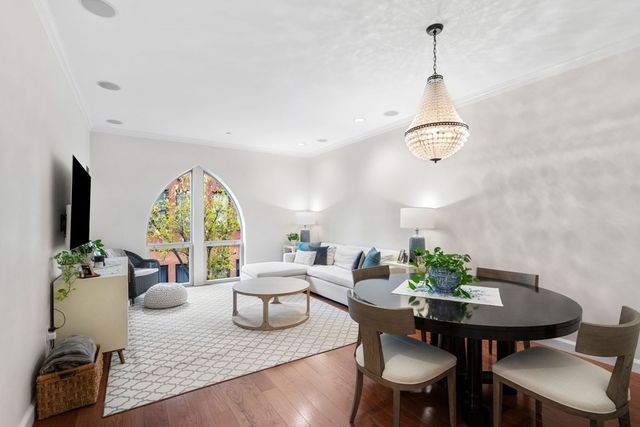 $835,000 | 2 Clarendon Street, Unit 305, Boston, MA 02116