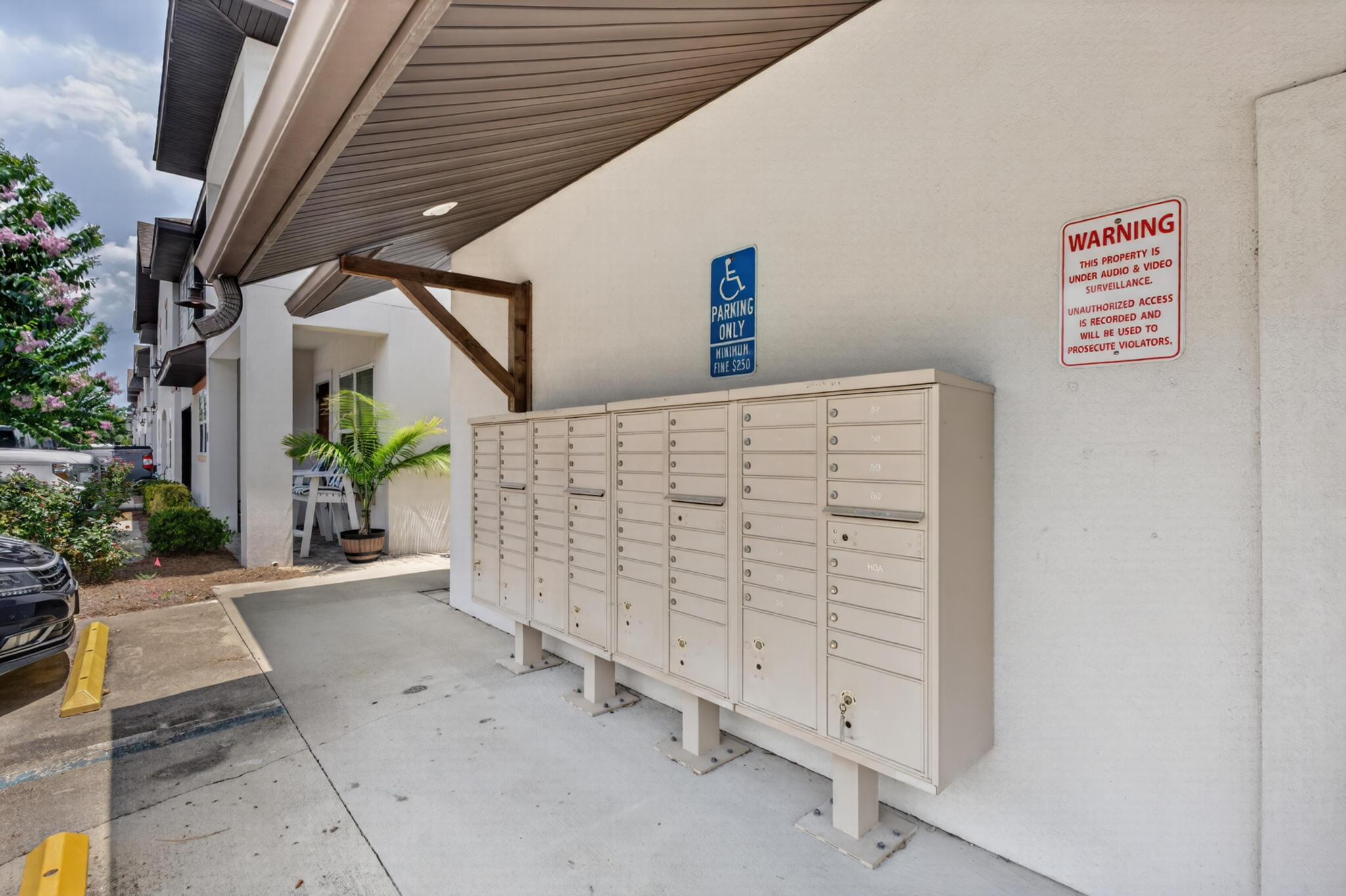 995 Airport Road, Unit 1 Destin, FL 32541 - Photo 61 of 62 Mailboxes by club house
