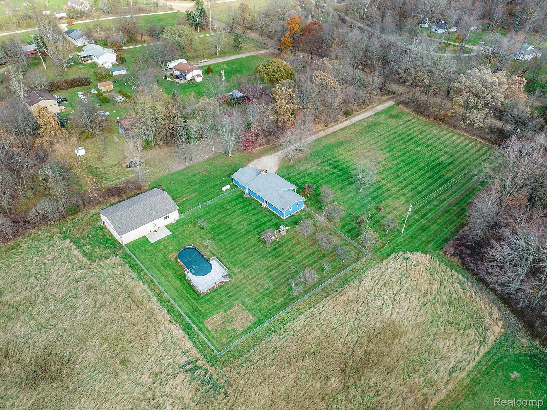 8323 North Gregory Road Fowlerville, MI 48836 - Photo 34 of 35 Gregory Aerial overview.jpg