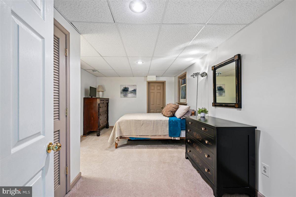 15723 Brandywine Road Dumfries, VA 22025 - Photo 26 of 39 Fourth bedroom perfect for guests or private offic