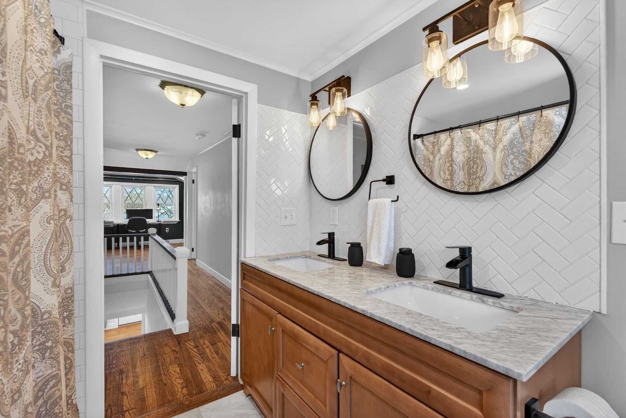 80 Mosher Road Gorham, ME 04038 - Photo 31 of 56 Second floor bathroom