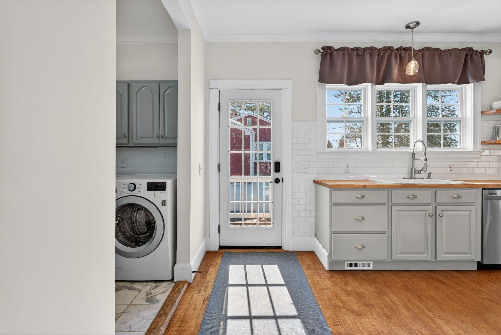 80 Mosher Road Gorham, ME 04038 - Photo 5 of 56 Side Entry