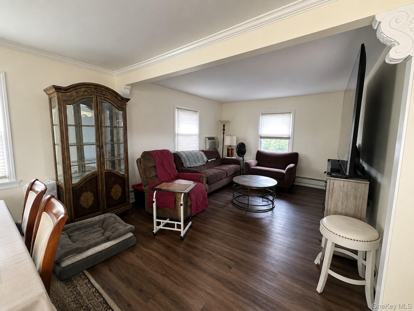 107 Azalea Road Levittown, NY 11756 - Photo 4 of 21 Gallery Image 4
