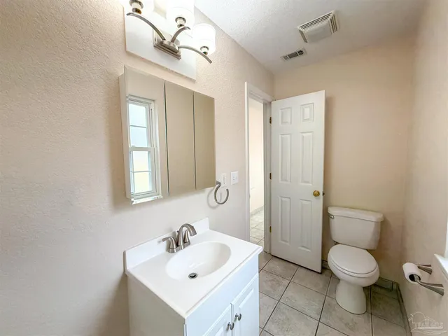 $2,600 | 3915 Potosi Road, Pensacola, FL 32504