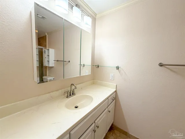 $2,600 | 3915 Potosi Road, Pensacola, FL 32504