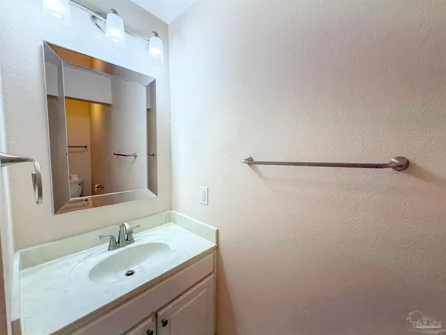 $2,600 | 3915 Potosi Road, Pensacola, FL 32504