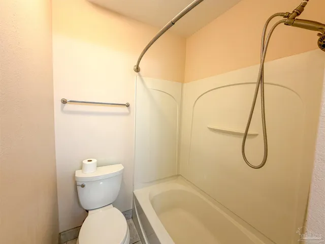 $2,600 | 3915 Potosi Road, Pensacola, FL 32504