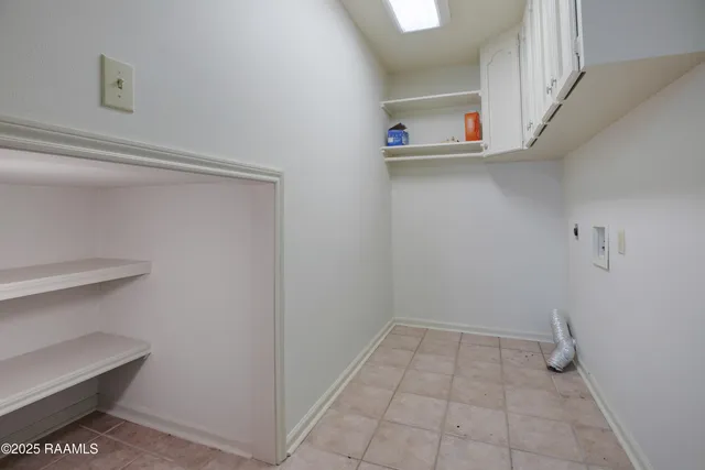 $2,300 | 115 Breckenridge Loop, Lafayette, LA 70506