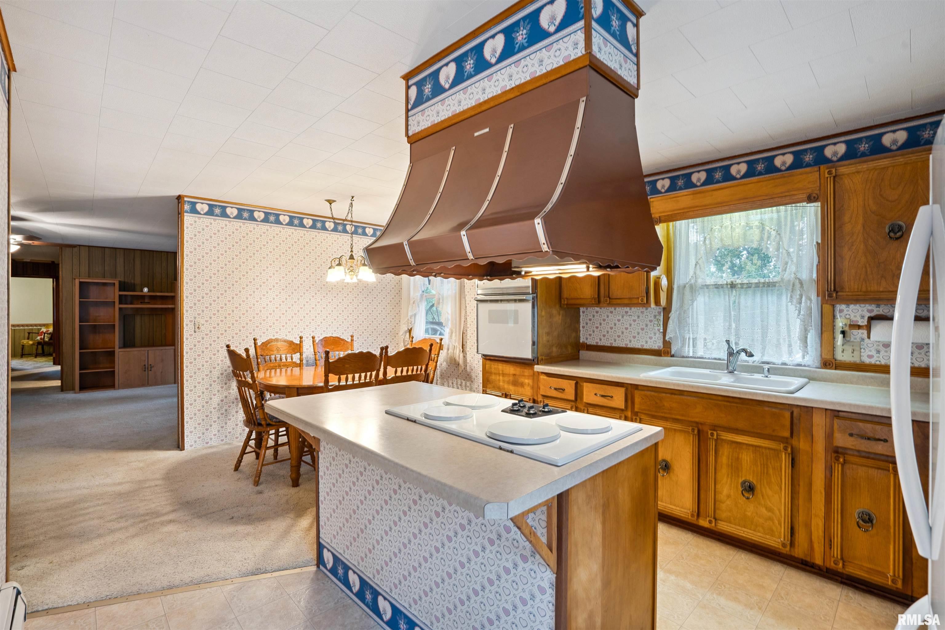 1202 14th Avenue South Clinton, IA 52732 - Photo 11 of 29