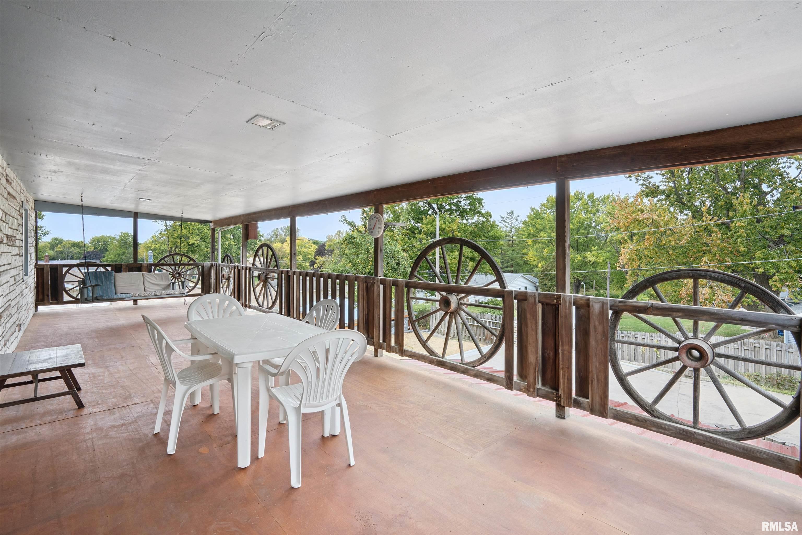 1202 14th Avenue South Clinton, IA 52732 - Photo 5 of 29