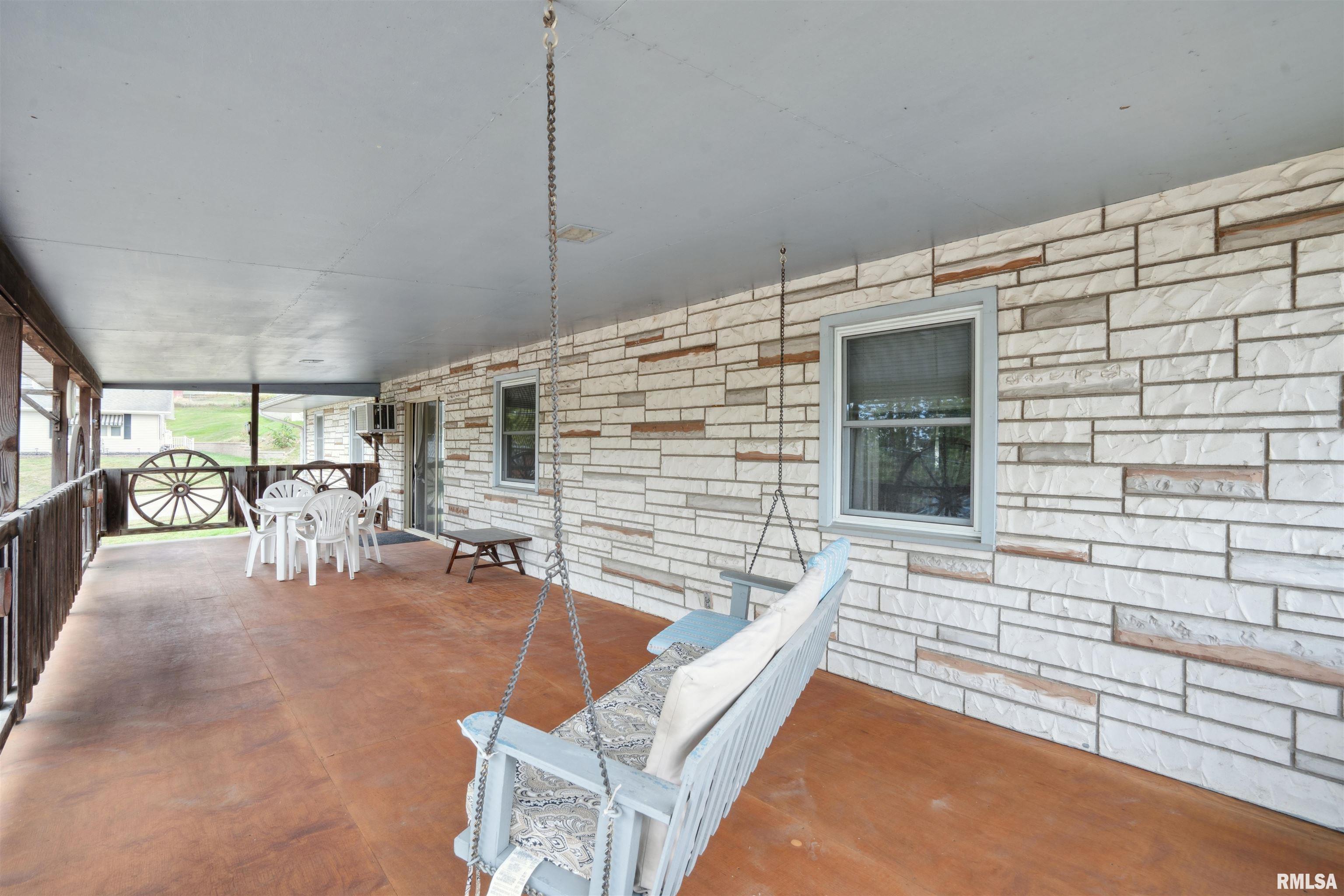 1202 14th Avenue South Clinton, IA 52732 - Photo 6 of 29