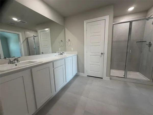 $2,500 | 517 River Rdg Drive, McKinney, TX 75071