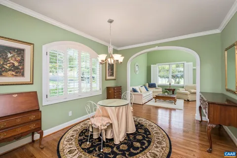$375,000 | 26 East Pk Vw Drive, Staunton, VA 24401