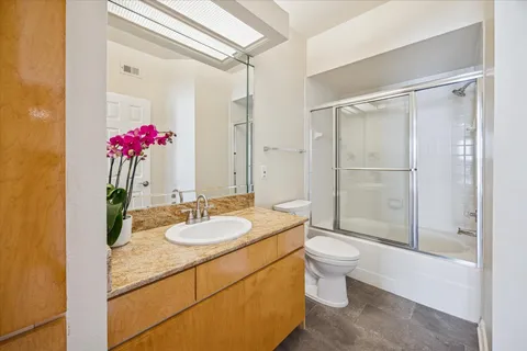 $280,000 | 3231 Allen Parkway, Unit 3204, Houston, TX 77019