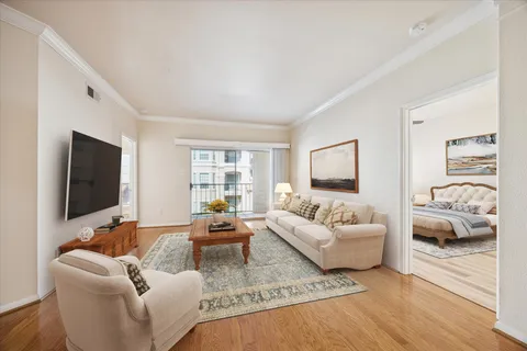 $280,000 | 3231 Allen Parkway, Unit 3204, Houston, TX 77019