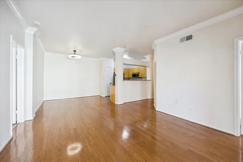 $280,000 | 3231 Allen Parkway, Unit 3204, Houston, TX 77019