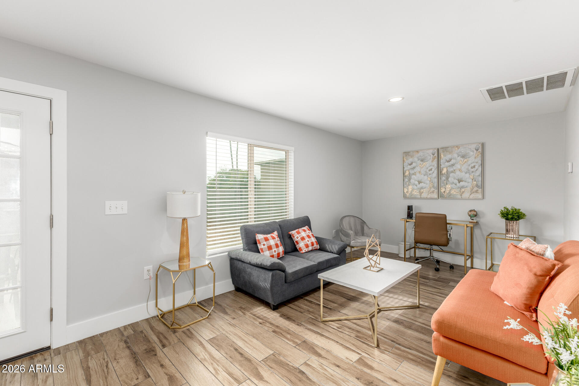 6945 West Merrell Street Phoenix, AZ 85033 - Photo 8 of 23 11 Merrell