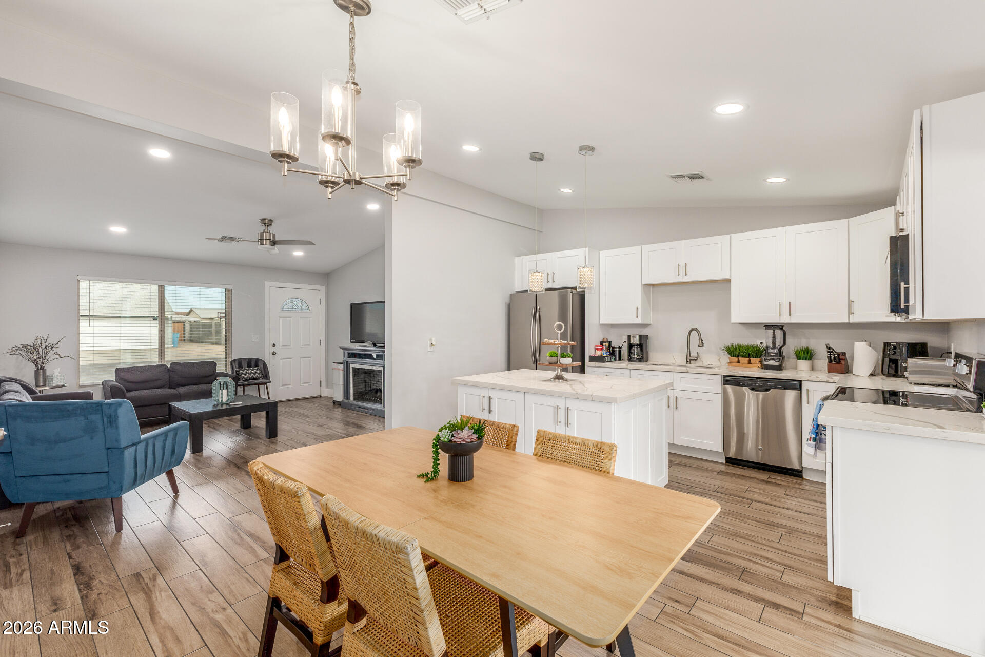 6945 West Merrell Street Phoenix, AZ 85033 - Photo 10 of 23 14 Merrell