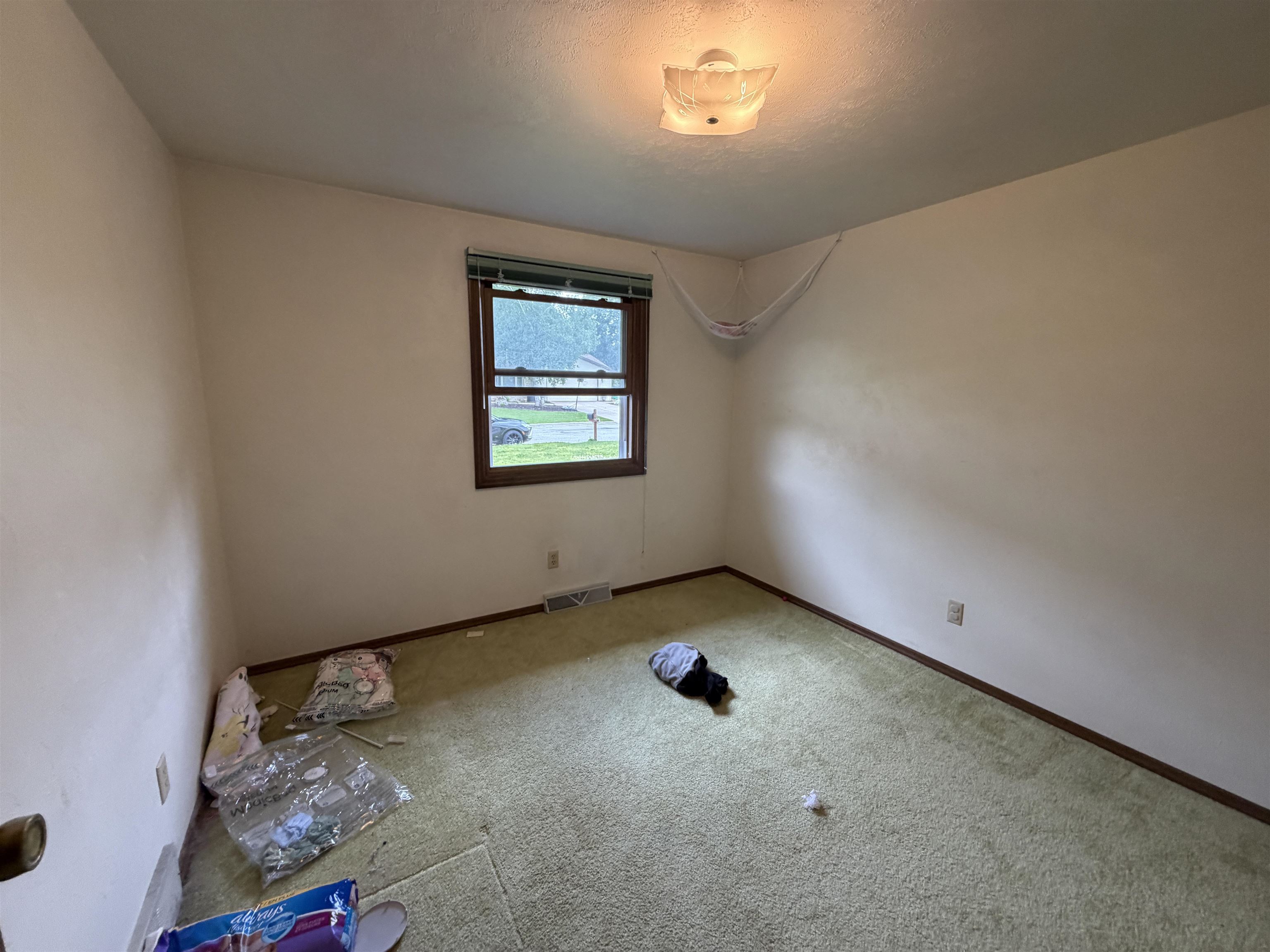 553 Delwiche Road Green Bay, WI 54302 - Photo 21 of 27