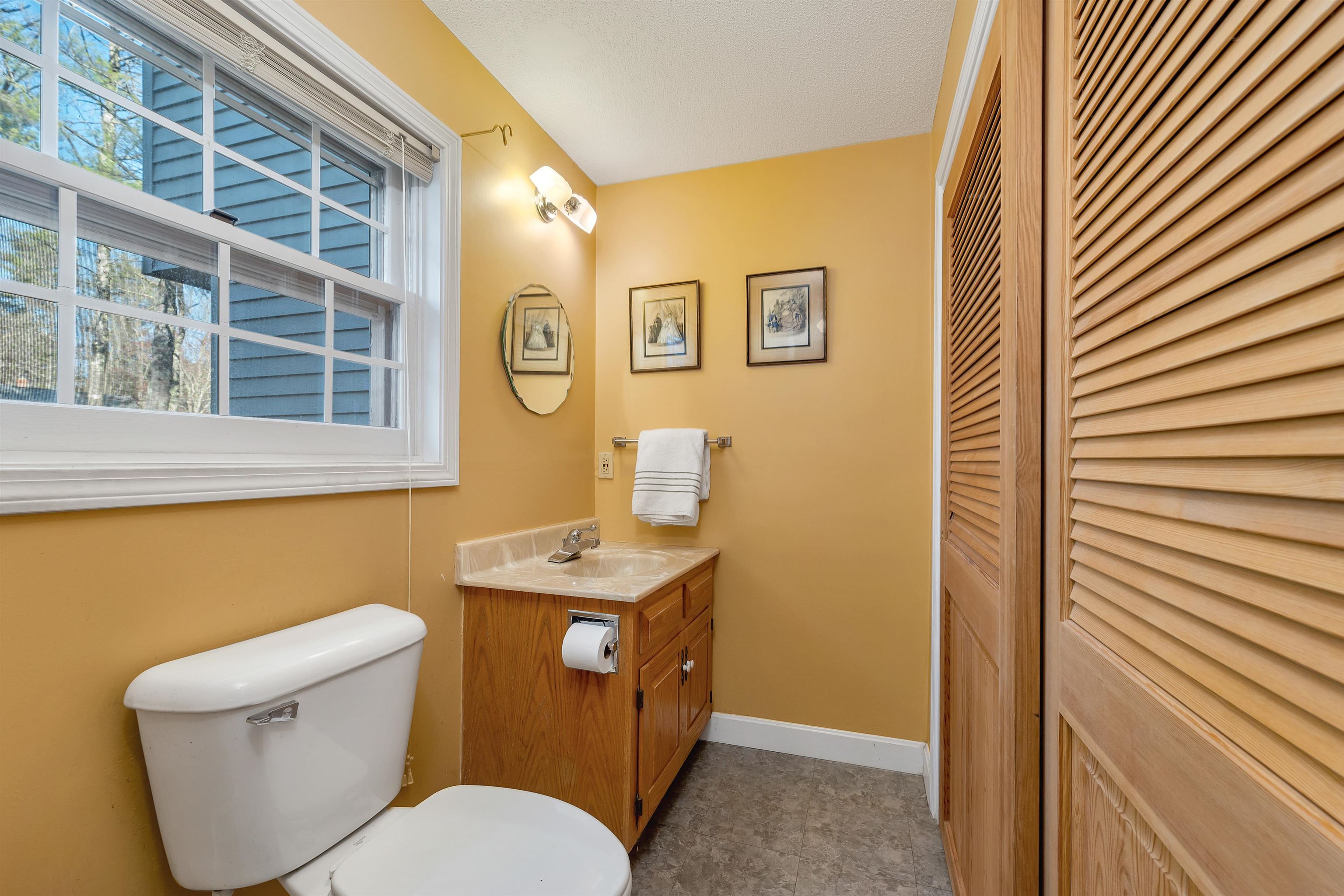 10 Wolfeboro Common Wolfeboro, NH 03894 - Photo 19 of 45