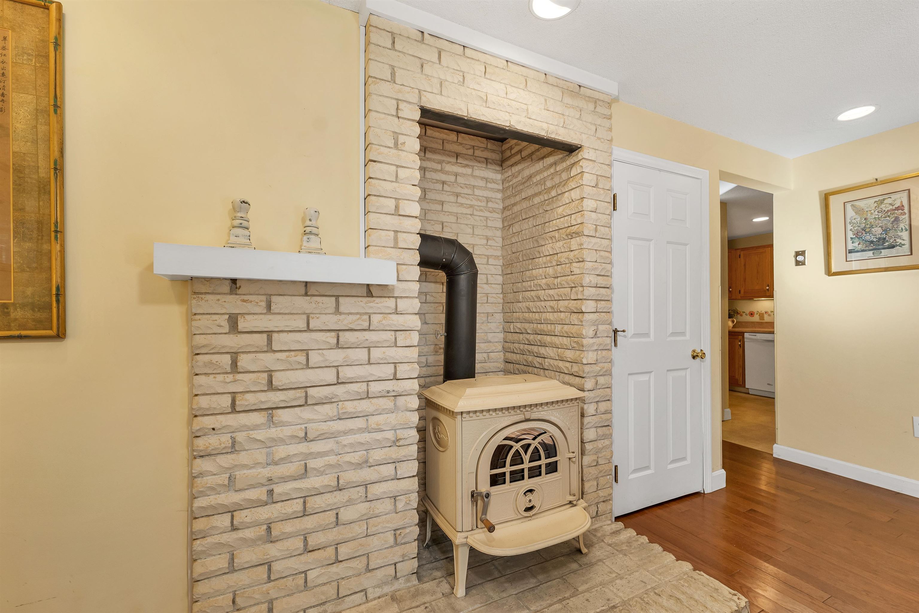 10 Wolfeboro Common Wolfeboro, NH 03894 - Photo 7 of 45