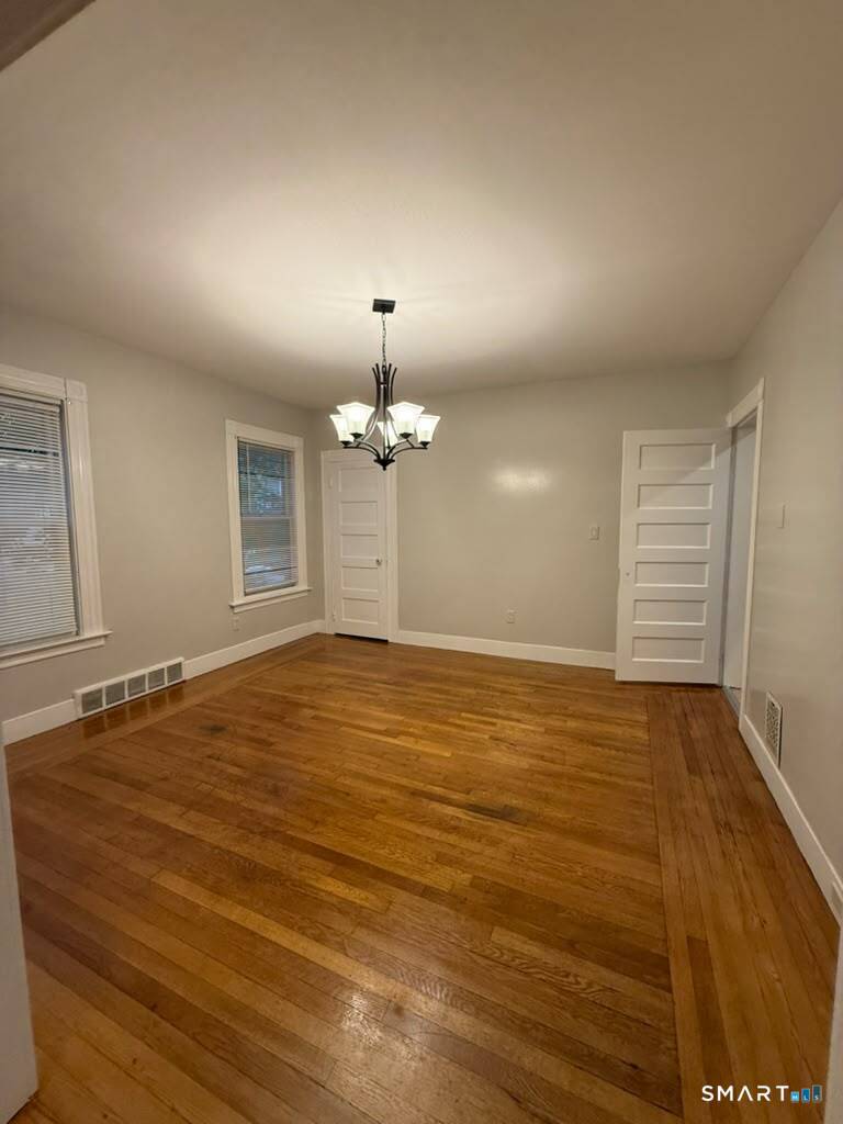 1239 Forest Road, Unit 1 New Haven, CT 06515 - Photo 5 of 10