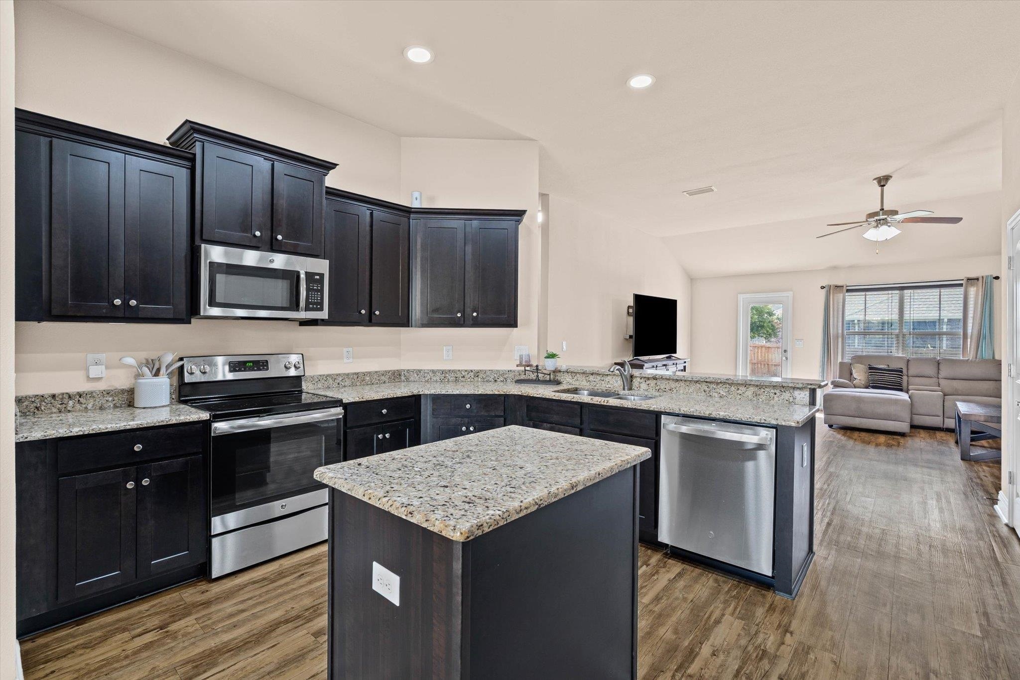 14607 Silvermere Drive Foley, AL 36535 - Photo 8 of 31