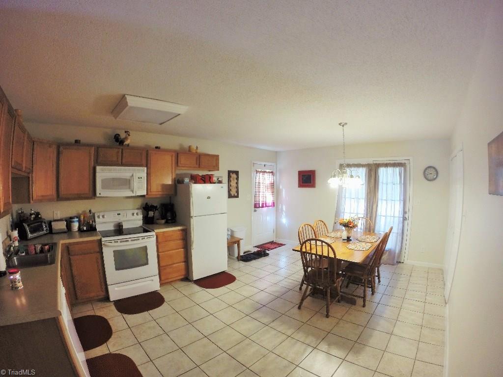3633 Applewood Road Randleman, NC 27317 - Photo 7 of 25 Gallery Image 7