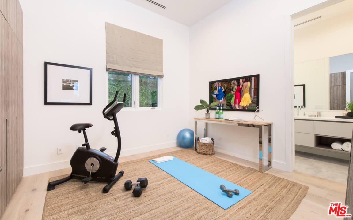 1774 Westridge Road Los Angeles, CA 90049 - Photo 12 of 28