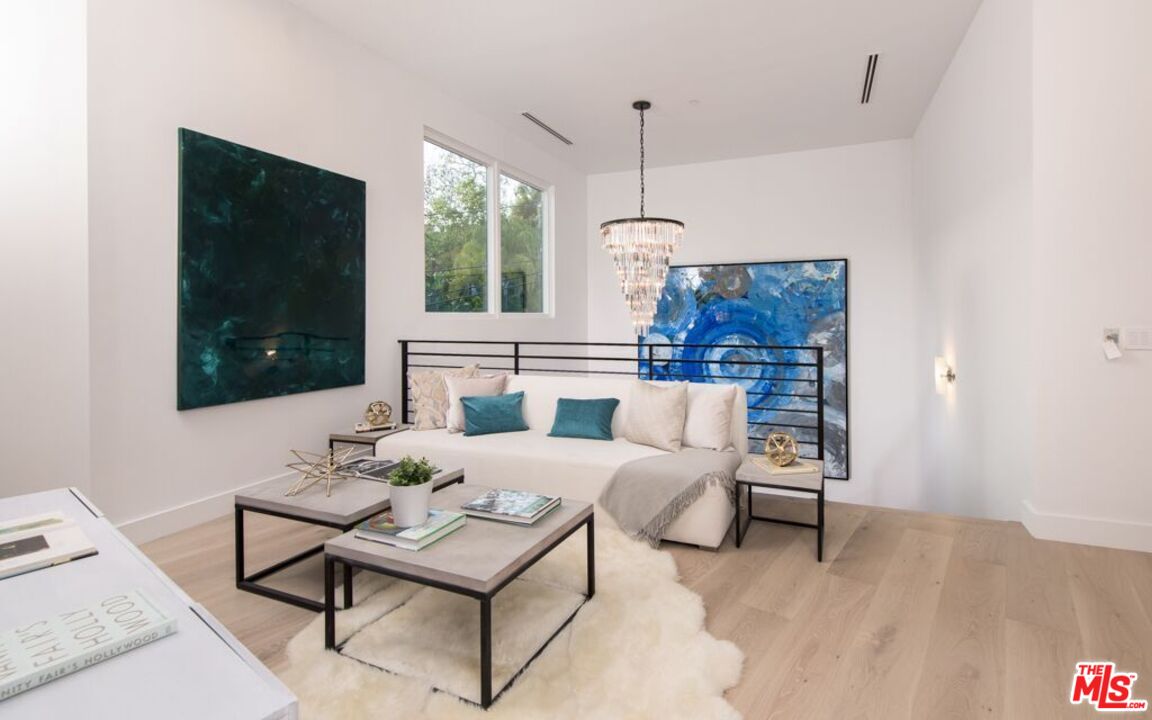 1774 Westridge Road Los Angeles, CA 90049 - Photo 13 of 28