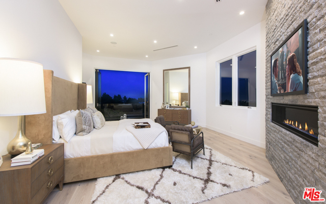 1774 Westridge Road Los Angeles, CA 90049 - Photo 16 of 28