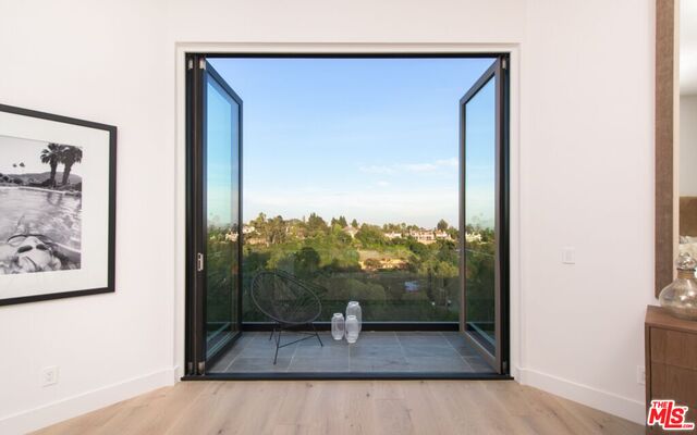 1774 Westridge Road Los Angeles, CA 90049 - Photo 18 of 28