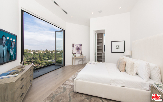 1774 Westridge Road Los Angeles, CA 90049 - Photo 22 of 28